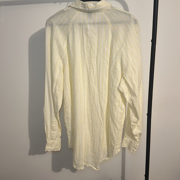 Universal Threads Button down, size XS. - Picture 2 of 4